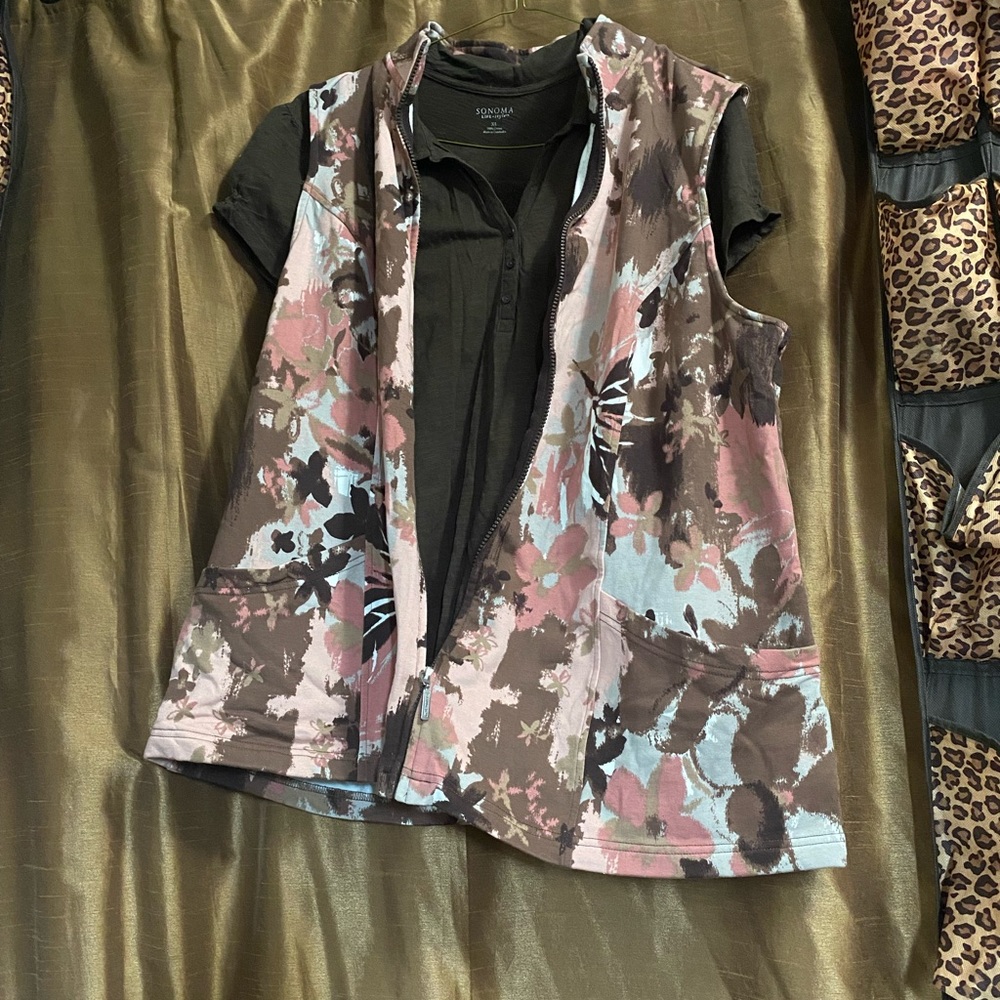 Brown top with shades of pink mauve and brown vest